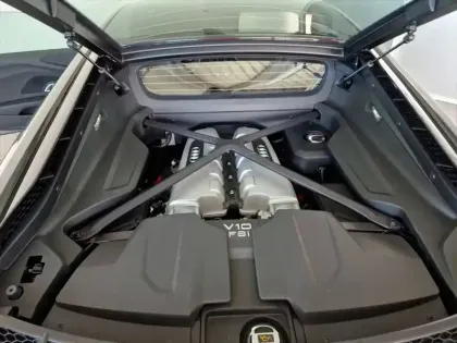 Photo 14 Audi R8  V10 5.2 FSI 540 S tronic 7 RWD