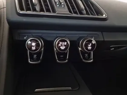 Photo 28 Audi R8  V10 5.2 FSI 540 S tronic 7 RWD