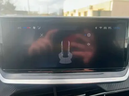 Photo 15 Peugeot 208  PureTech 100 S&S BVM6