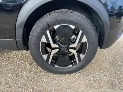 Photo 10 Peugeot 2008  Hybrid 136 e-DCS6