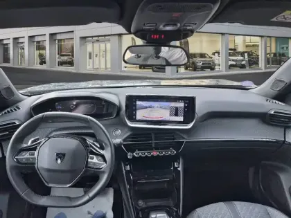 Photo 7 Peugeot 2008  Hybrid 136 e-DCS6