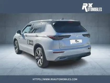 Photo 28 Mitsubishi Outlander  2.4 MIVEC PHEV 306 4WD