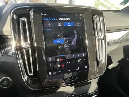 Photo 23 Volvo Xc40  B3 163 ch DCT7