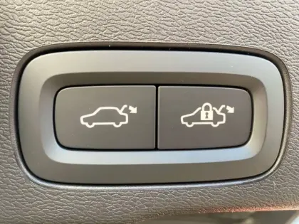 Photo 10 Volvo Xc60  T6 AWD Hybride rechargeable 253 ch+145 ch Geartronic 8