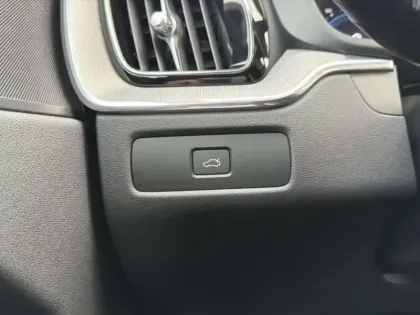 Photo 21 Volvo Xc60  B4 197 ch Geartronic 8