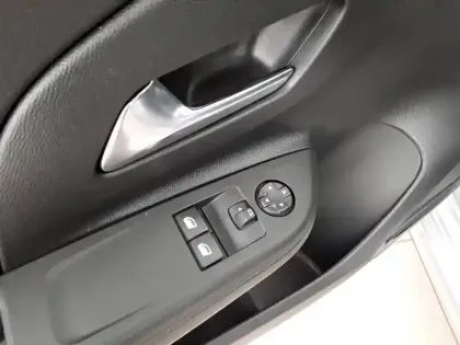 Photo 23 Opel Corsa  1.2 Turbo 100 ch BVM6