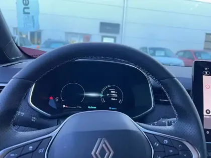 Photo 6 Renault Clio  E-Tech full hybrid 145 ch GSR2