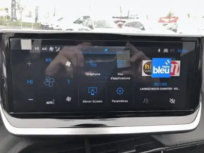 Photo 34 Peugeot 2008  Hybrid 145 e-DCS6