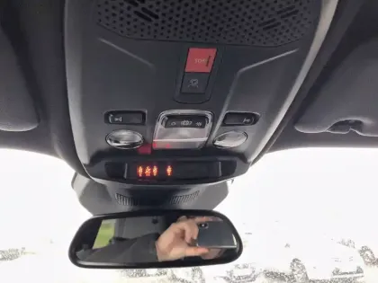 Photo 39 Peugeot 2008  Hybrid 145 e-DCS6