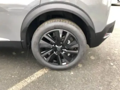 Photo 12 Peugeot 2008  Hybrid 145 e-DCS6