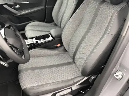 Photo 10 Peugeot 2008  Hybrid 145 e-DCS6