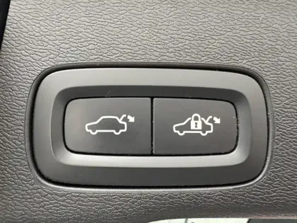 Photo 17 Volvo Xc60  T6 AWD Hybride rechargeable 253 ch+145 ch Geartronic 8