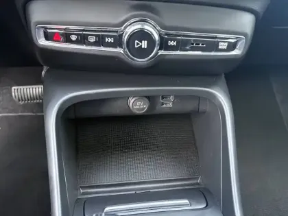 Photo 21 Volvo Xc40  D3 AdBlue 150 ch Geartronic 8