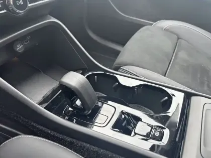 Photo 21 Volvo Xc40  B3 163 ch DCT7