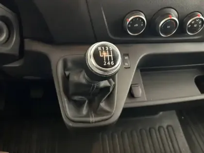 Photo 21 Renault Master  FGN TRAC F3500 L2H2 DCI 135