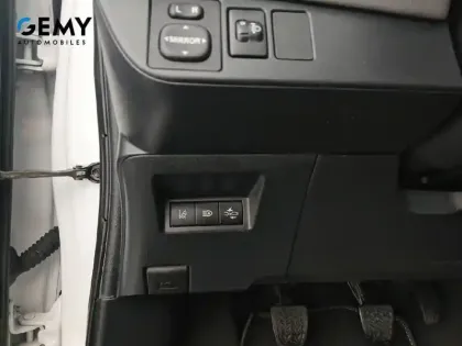 Photo 43 Toyota Yaris  Pro 70 VVT-i