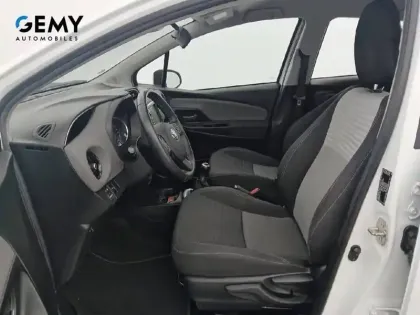 Photo 31 Toyota Yaris  Pro 70 VVT-i