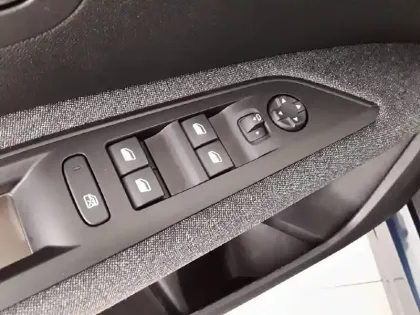 Photo 44 Peugeot 3008  BlueHDi 130ch S&S EAT8