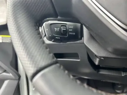 Photo 18 Peugeot 3008  Hybrid 225 e-EAT8