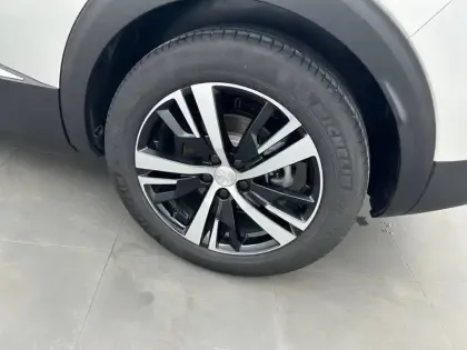 Photo 12 Peugeot 3008  Hybrid 225 e-EAT8