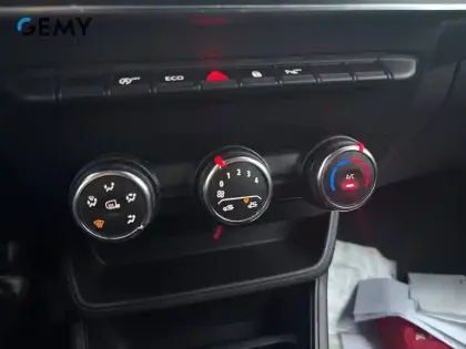 Photo 18 Renault EXPRESS (30) Gén. I Ph1 Confort 4