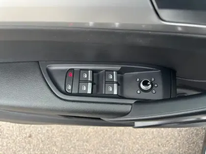 Photo 15 Audi Q5  50 TFSIe 299 S tronic 7 Quattro