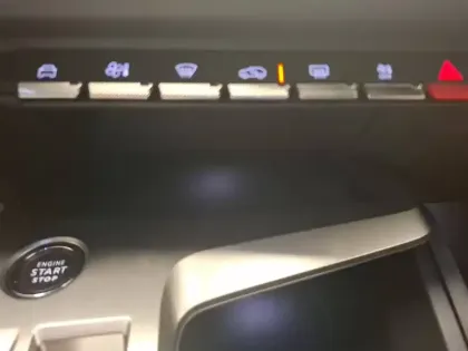 Photo 27 Peugeot 308  BlueHDi 130ch S&S EAT8