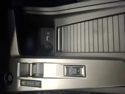 Photo 28 Peugeot 308  BlueHDi 130ch S&S EAT8