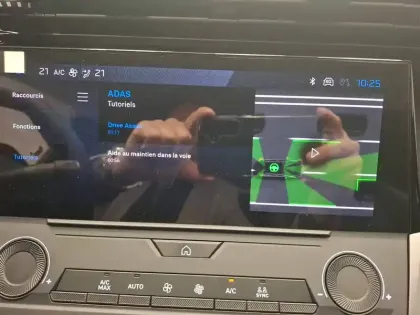 Photo 25 Peugeot 308  BlueHDi 130ch S&S EAT8