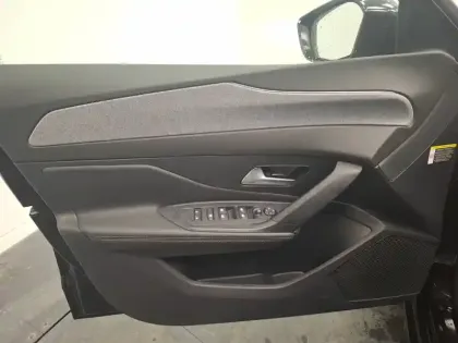 Photo 17 Peugeot 308  BlueHDi 130ch S&S EAT8