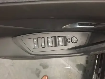 Photo 18 Peugeot 308  BlueHDi 130ch S&S EAT8