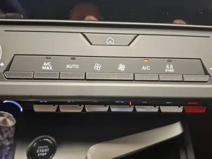 Photo 26 Peugeot 308  BlueHDi 130ch S&S EAT8