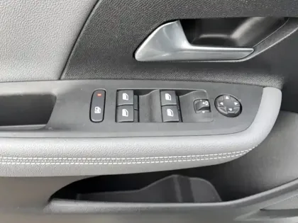 Photo 12 Opel Mokka  Electrique 136 ch & Batterie 50 kWh