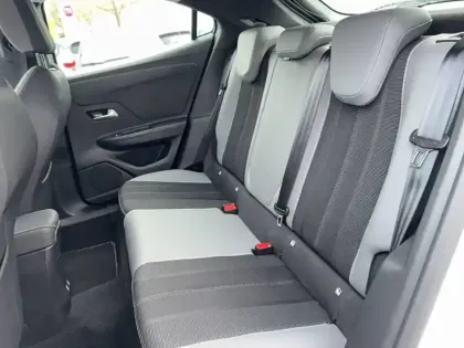 Photo 10 Opel Mokka  Electrique 136 ch & Batterie 50 kWh