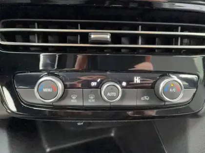 Photo 24 Opel Mokka  Electrique 136 ch & Batterie 50 kWh