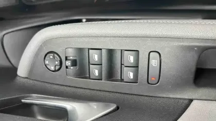 Photo 115 Opel Mokka  Electrique 136 ch & Batterie 50 kWh
