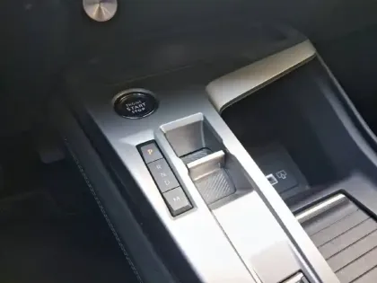 Photo 13 Peugeot 308  BlueHDi 130ch S&S EAT8