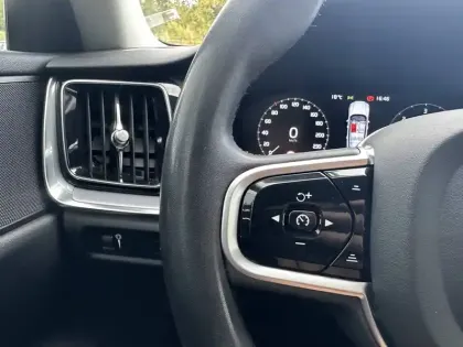 Photo 30 Volvo V60  B4 AWD 197 ch Geartronic 8