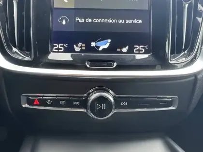 Photo 38 Volvo V60  B4 AWD 197 ch Geartronic 8