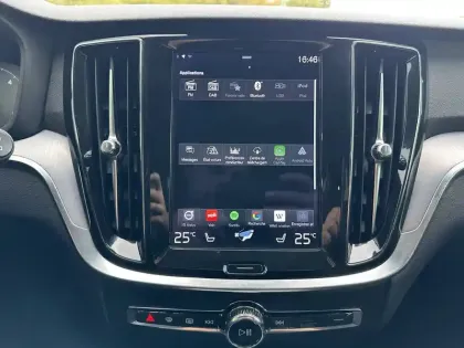 Photo 34 Volvo V60  B4 AWD 197 ch Geartronic 8