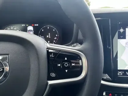 Photo 31 Volvo V60  B4 AWD 197 ch Geartronic 8