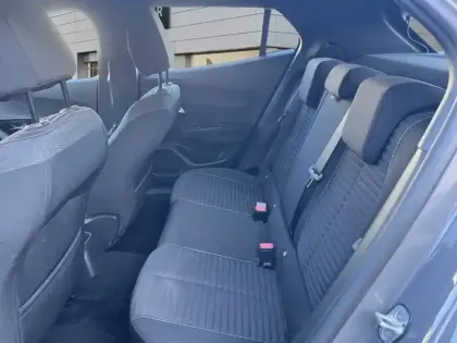 Photo 9 Peugeot 2008  PureTech 100 S&S BVM6