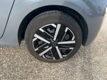 Photo 10 Peugeot 208  PureTech 100 S&S BVM6