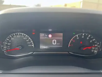 Photo 11 Peugeot 208  PureTech 100 S&S BVM6