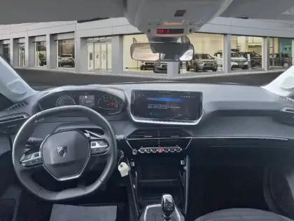 Photo 39 Peugeot 208  PureTech 100 S&S BVM6