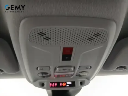 Photo 16 Peugeot 208  Electrique 50 kWh 136ch