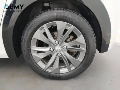 Photo 10 Peugeot 208  Electrique 50 kWh 136ch