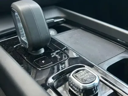 Photo 20 Volvo V60  B4 197 ch DCT7