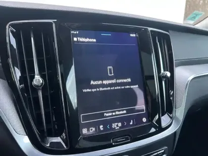 Photo 25 Volvo V60  B4 197 ch DCT7