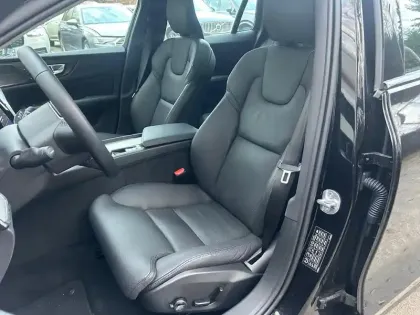 Photo 23 Volvo V60  B4 197 ch DCT7